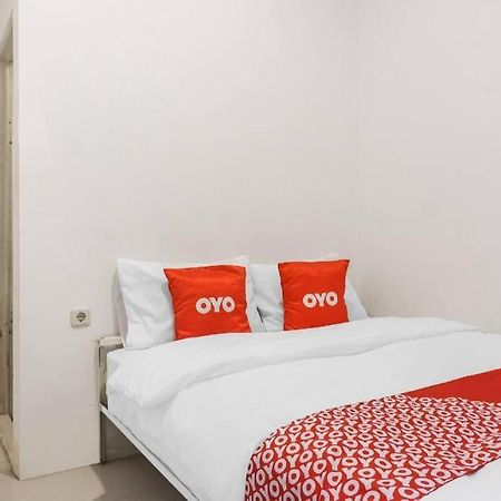Hotel Super Oyo 91074 Stariez Senen Syariah Dżakarta Zewnętrze zdjęcie