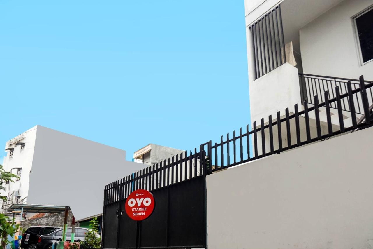 Hotel Super Oyo 91074 Stariez Senen Syariah Dżakarta Zewnętrze zdjęcie