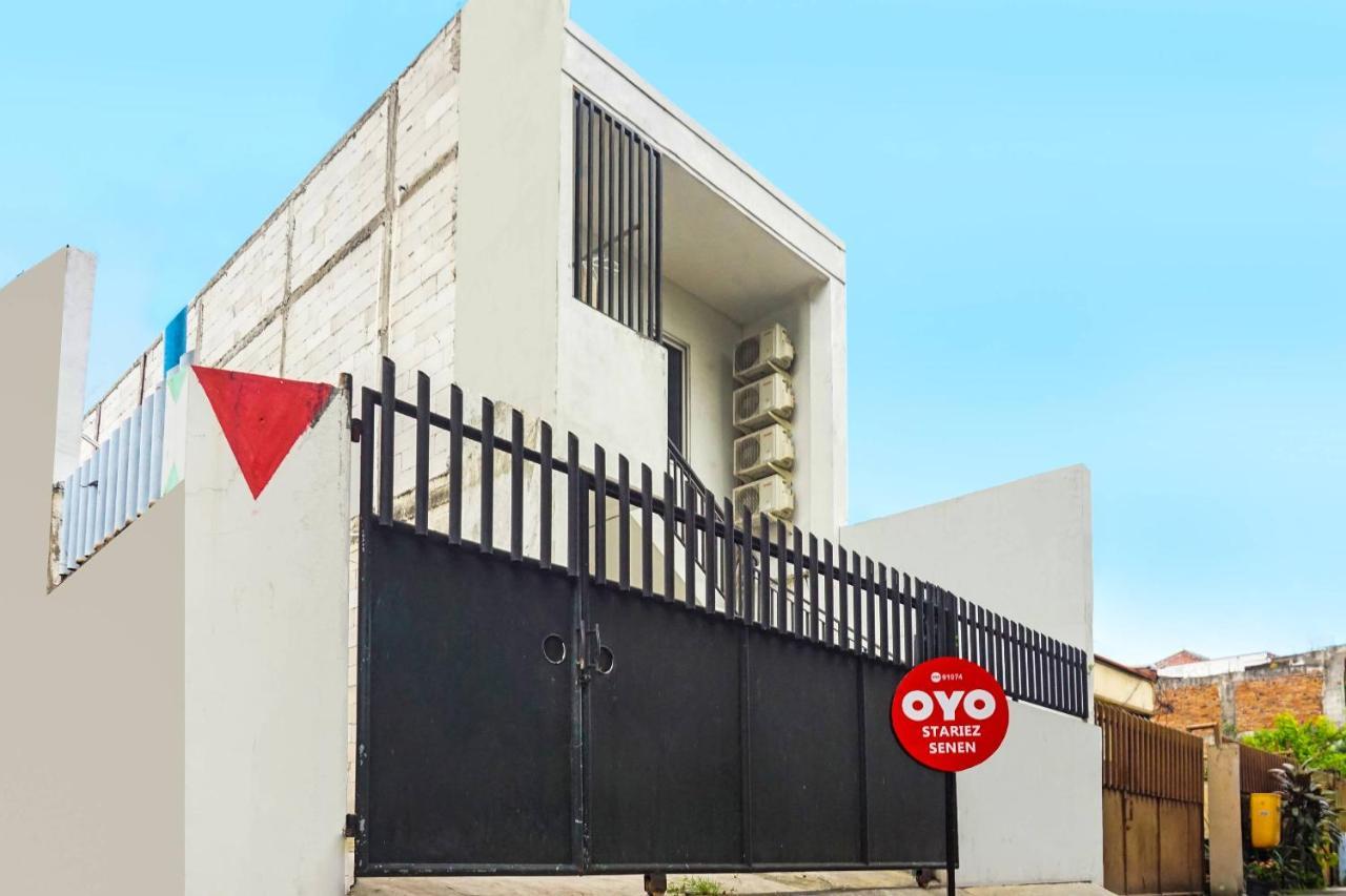 Hotel Super Oyo 91074 Stariez Senen Syariah Dżakarta Zewnętrze zdjęcie