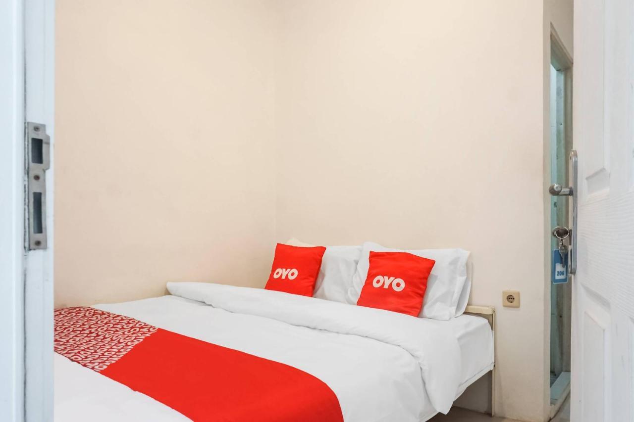 Hotel Super Oyo 91074 Stariez Senen Syariah Dżakarta Zewnętrze zdjęcie